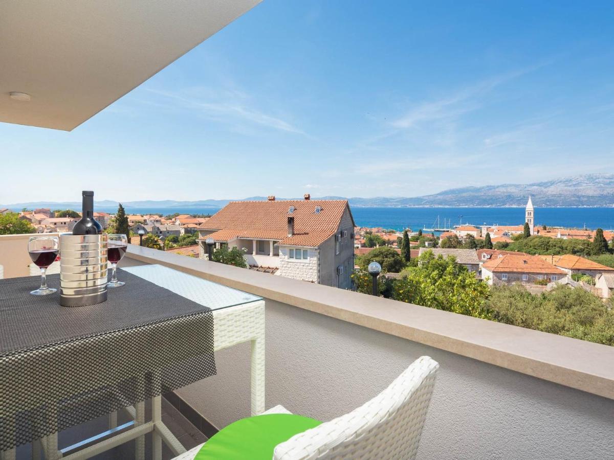 Apartment Lana St Supetar Eksteriør bilde
